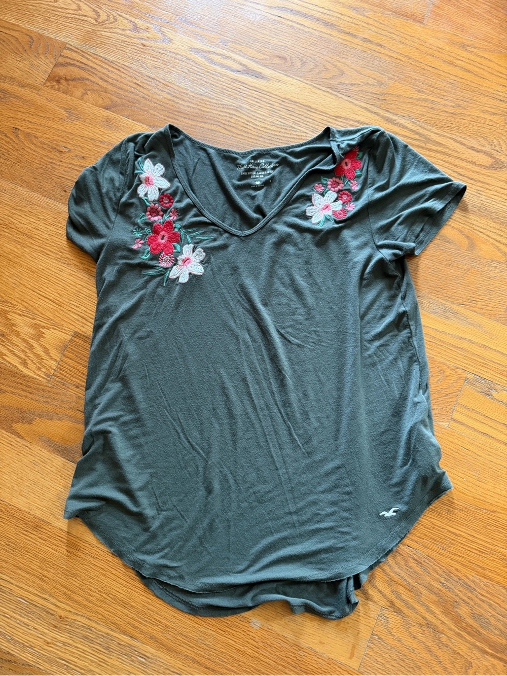 Hollister Dark Green V-Neck Tee with Pink & White Floral Embroidery